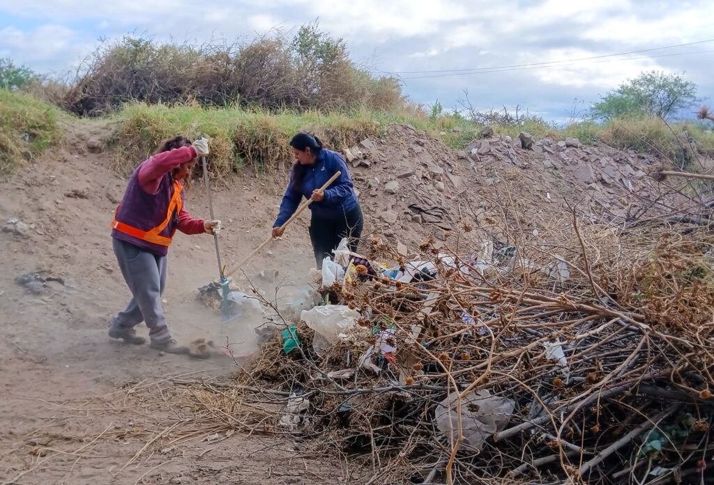 El Municipio realizó tareas de limpieza en el barrio 200 Viviendas